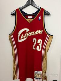 LEBRON JAES CLEVELAND CAVALIERS MITCHELL & NESS