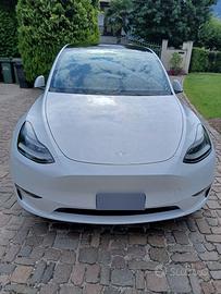 Tesla Model Y Performance AWD – Perfette condizion