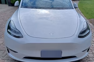Tesla Model Y Performance AWD – Perfette condizion
