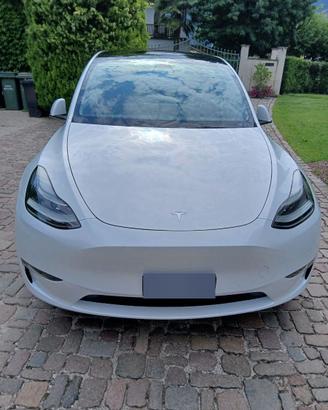 Tesla Model Y Performance AWD – Perfette condizion