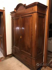 Armadio a 2 ante in noce massello