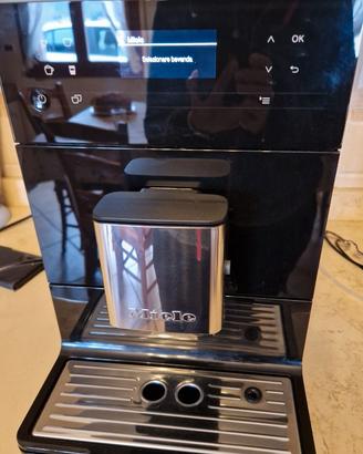 Macchina caffè Miele modello cm53100bsw