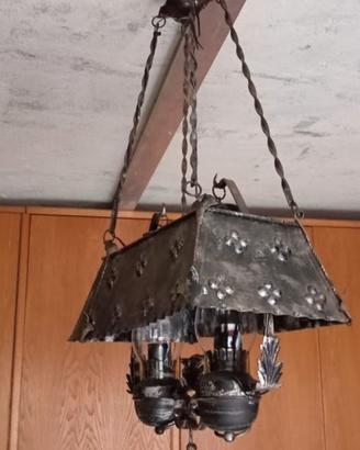 Lampadario artigianale in ferro battuto