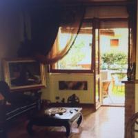 Alghero con giardino vicino al mare