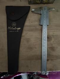 Calibro Mitutoyo.