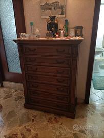 Cassettiera in legno antico