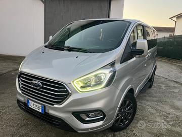 FORD TOURNEO CUSTOM 2.0 DIESEL IBRIDO 8 POSTI UNIC