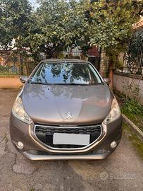 Peugeot 208- 2015 gpl