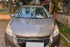 Peugeot 208- 2015 gpl