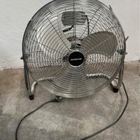 Ventilatore da pavimento in metallo Orieme
