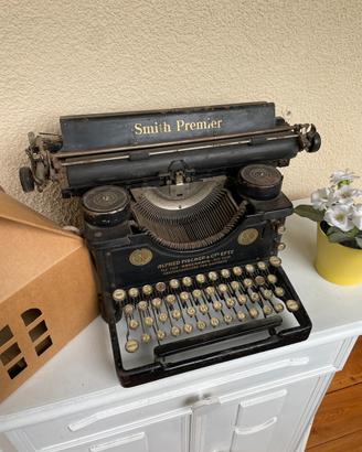 Macchina da scrivere d epoca