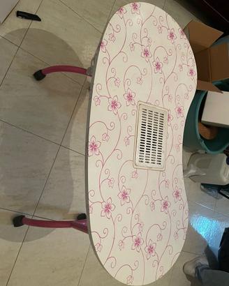 Tavolo per manicure con aspiratore
