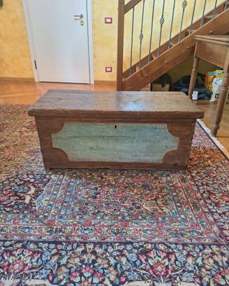 Antica cassapanca rustica dipinta