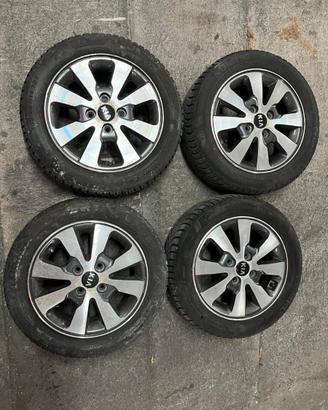 GOMME E CERCHI IN LEGA KIA PICANTO