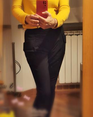Pantaloni elastici