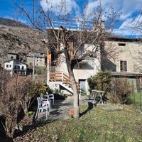 Montagna piano casetta indipendente con giardino