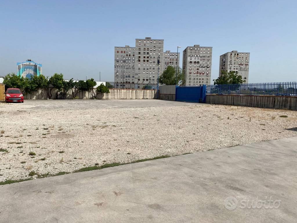 Terreno di 2500 m² a Napoli - Vista 2