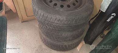 GOMME CON CERCHI