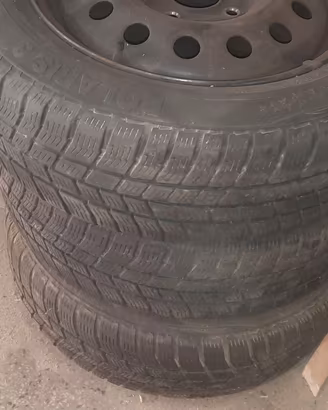 GOMME CON CERCHI