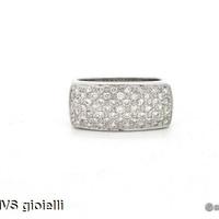 Anello in oro bianco e diamanti