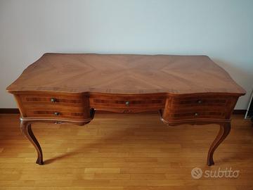 Scrivania classica in legno 5 cassetti