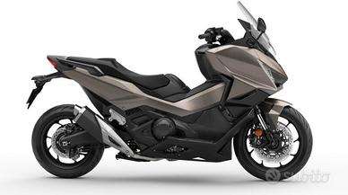 Honda Forza 750