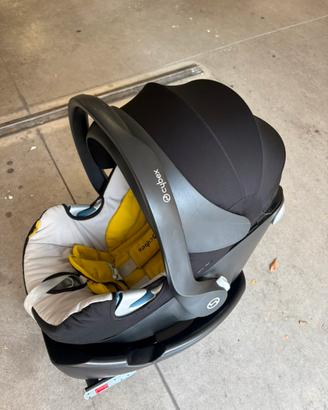 Ovetto Cybex con base ISOFIX
