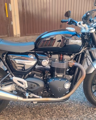 Triumph Speed Twin 1200
