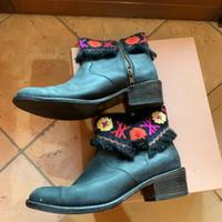 Stivaletti chic con fiori di donna