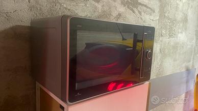 Forno a microonde Wirpool usato pochissimo come nu