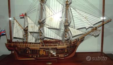 modellino navale BOUNTY