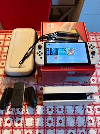 Nintendo Switch Oled e accessori