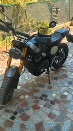 SCRAMBLER TRIUMPH 400