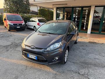 Ford Fiesta 1.4 TDCi 70CV 5 porte Titanium