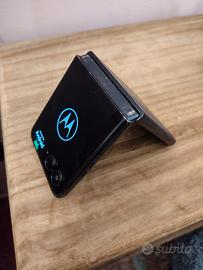 Razr50ultra schermo interno da sostituire 