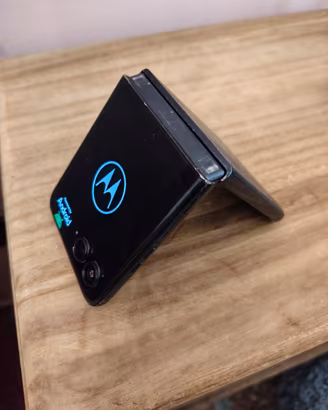 Razr50ultra schermo interno da sostituire 