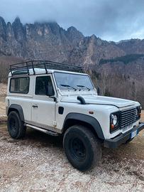 LAND ROVER Defender - 2003