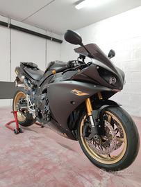 Yamaha r1 big bang 2009