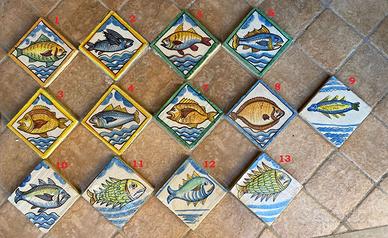 Mattonella riggiola pesce ceramica Caltagirone