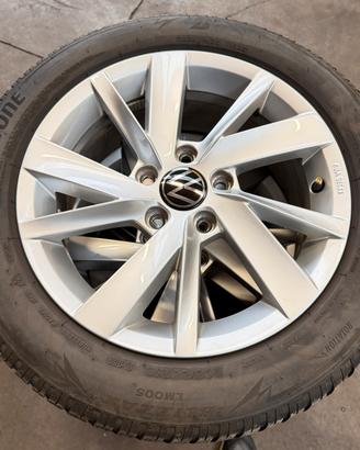 Cerchi lega 16 originali VW e gomme invernali