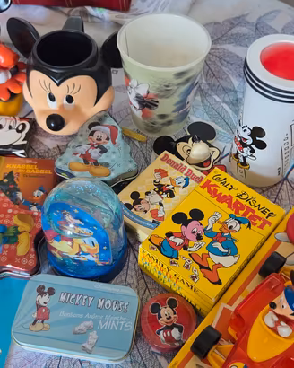 Lotto 21 gadgets Disney Topolino Vintage