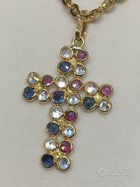 Pendente croce in oro giallo 750 e pietre