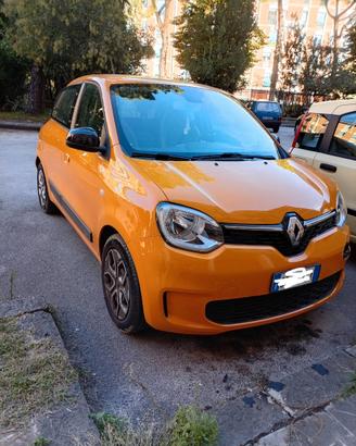 🚗  RENAULT TWINGO BENZINA – ANNO 2023