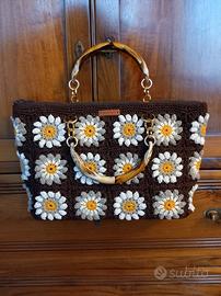 Borsa nuova fatta a uncinetto 