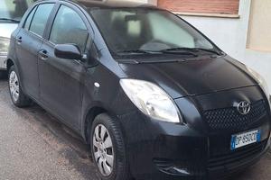 Toyota Yaris 998cc benzina SOLAMENTE 117.316 Km