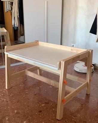 Scrivania bambini ikea