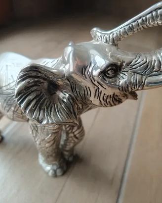 Soprammobile elefante in argento