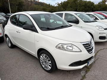 Lancia Ypsilon 1.2 69 CV 5 porte S&S Silver