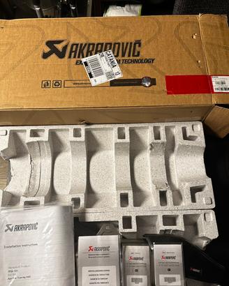 Terminale Akrapovic Aprilia Touareg 660