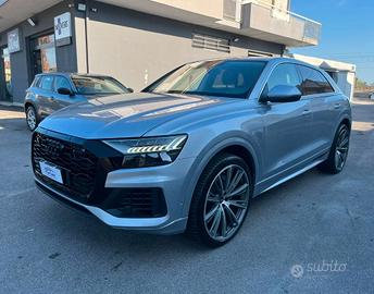 Audi Q8 55 3.0 tfsi e quattro tiptronic